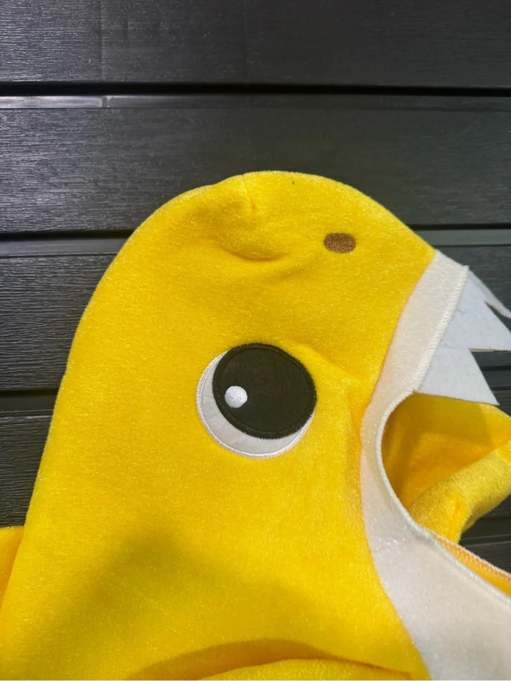 RUBIES Pinkfong Yellow Shark Hooded One-Piece Halloween costume romper size 2T